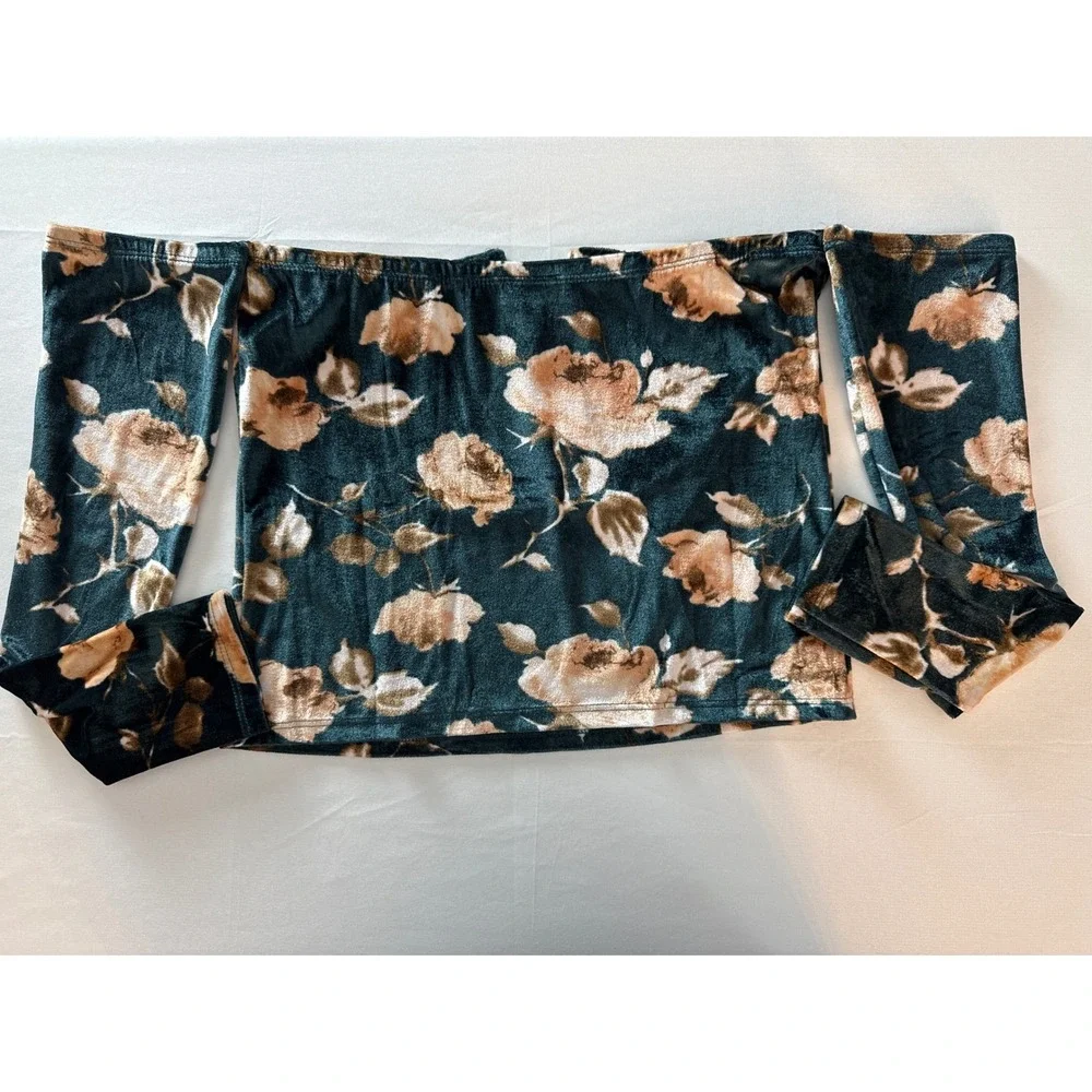 rue21 Womens Large Teal Velvet Floral Off Shoulder Bell Sleeve Crop Top NWT